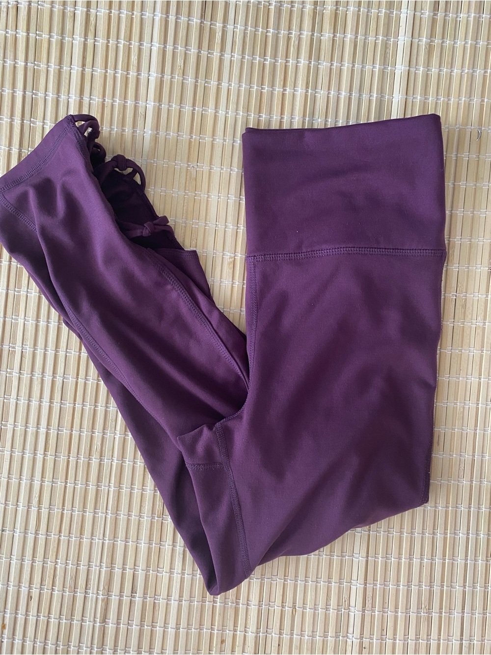 Women’s High-Waist Capri Plum Leggings
